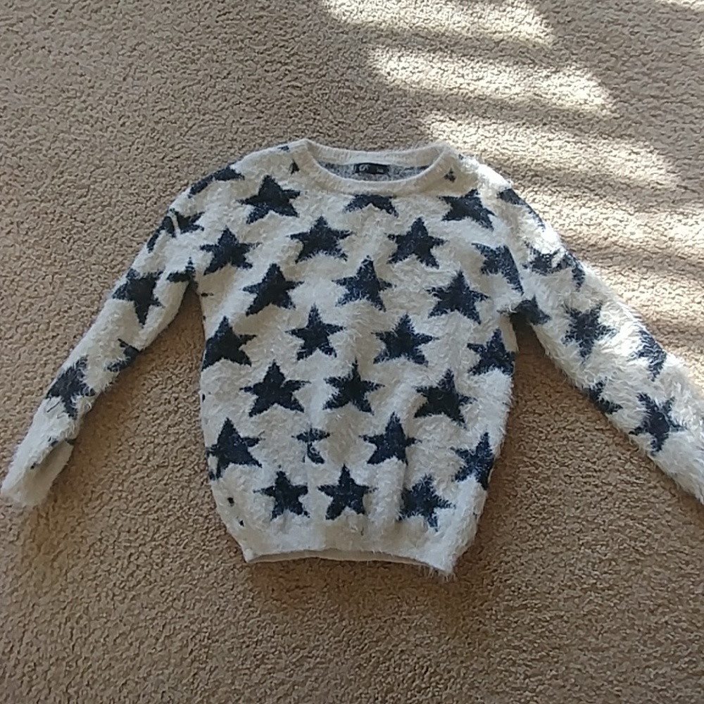 Fuzzy Vici Dolls star sweater S/M